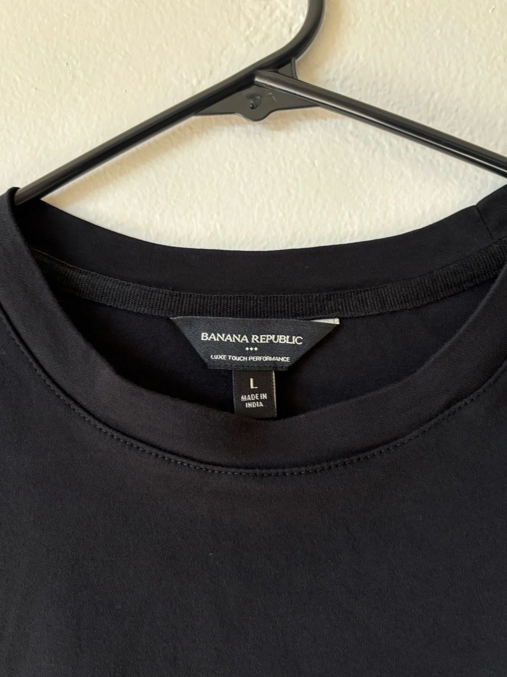 Banana Republic Men's Black Luxe Touch T-Shirt